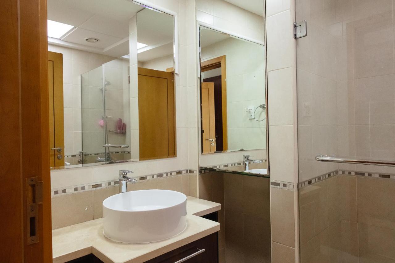 Dulive Hostel Дубай Екстериор снимка