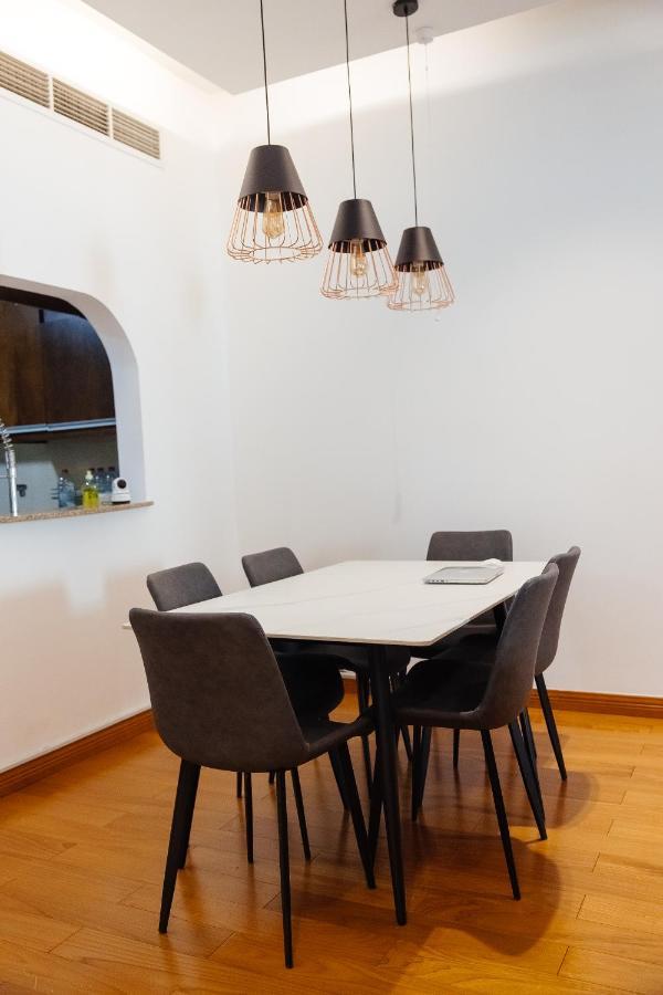Dulive Hostel Дубай Екстериор снимка